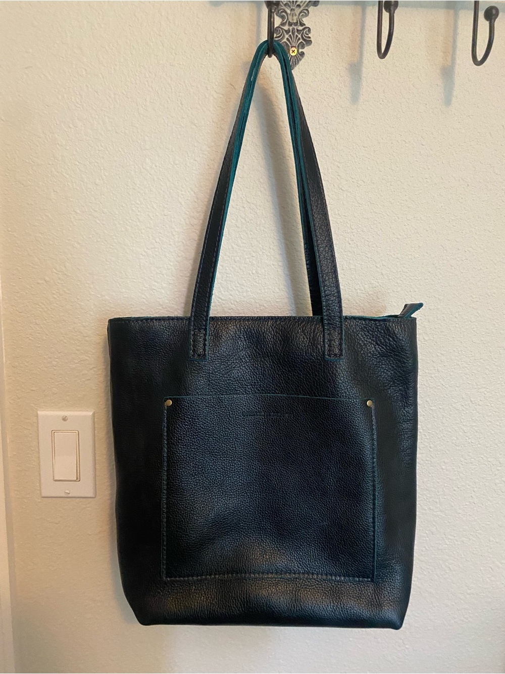Portland Leather Crossbody Tote